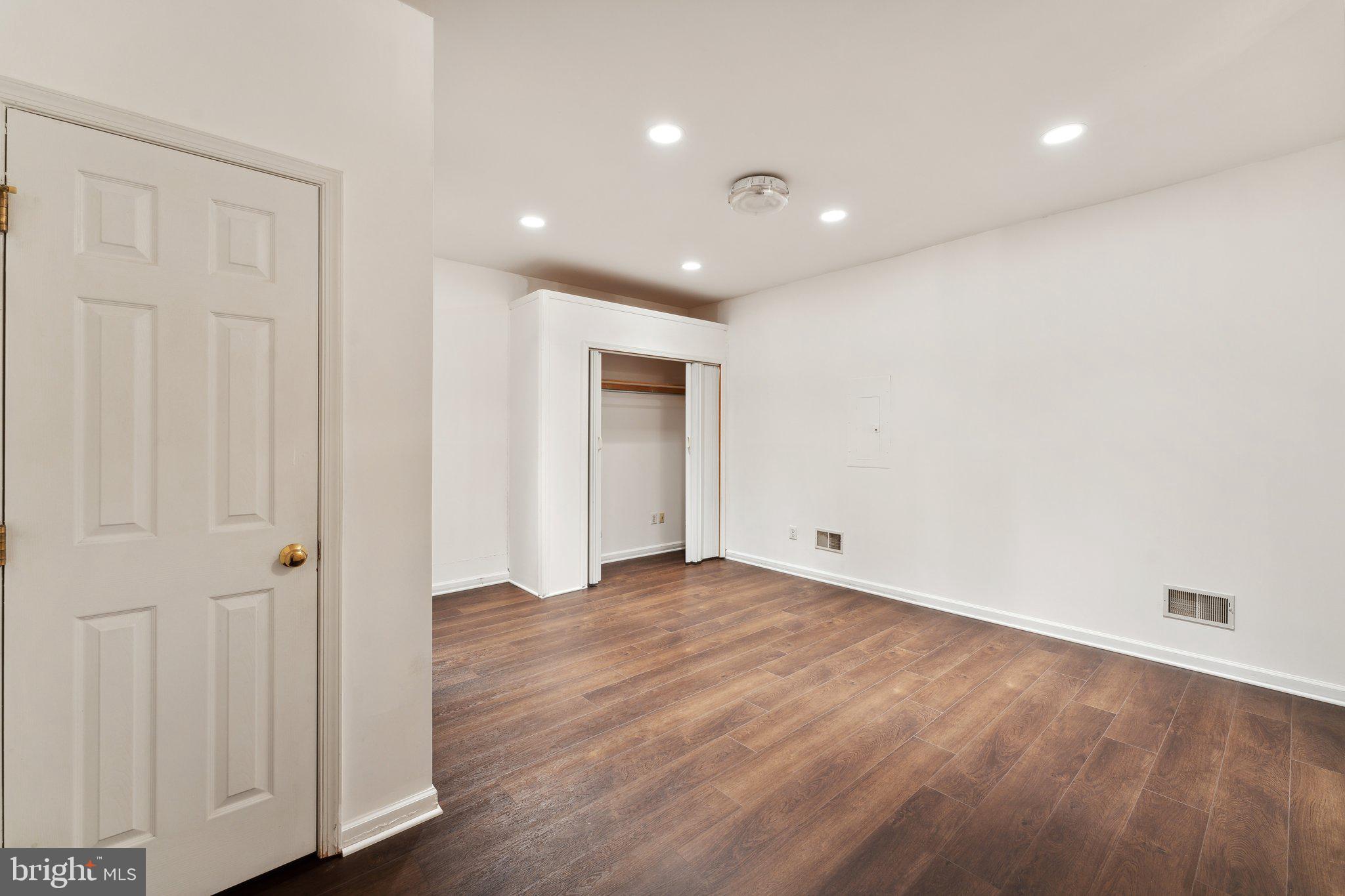 HERITAGE WOODS - Residential Lease