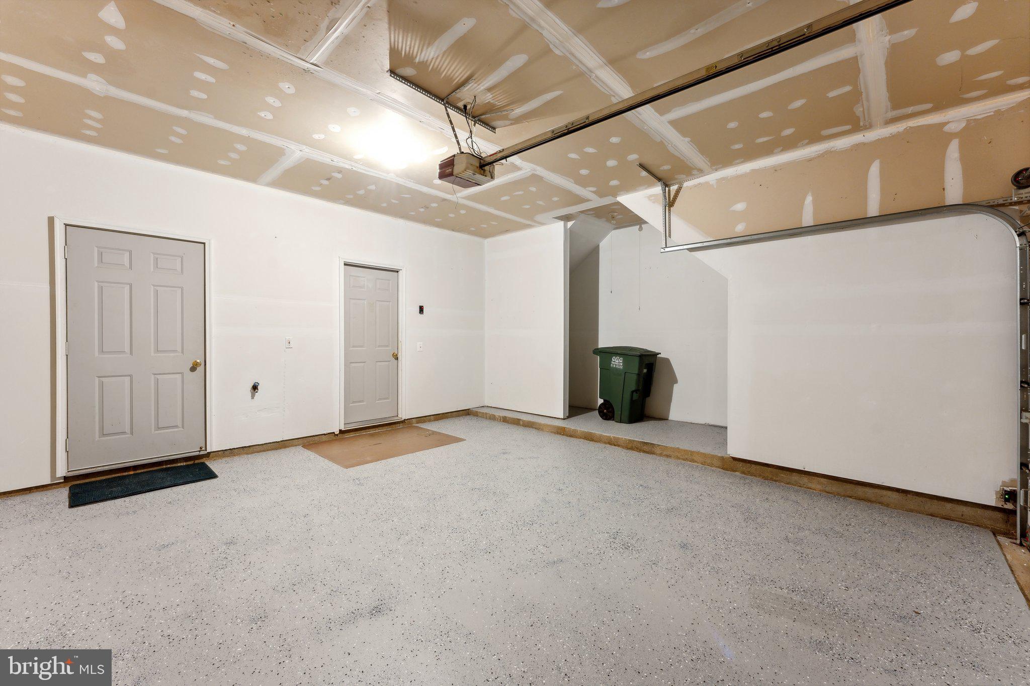 HERITAGE WOODS - Residential Lease