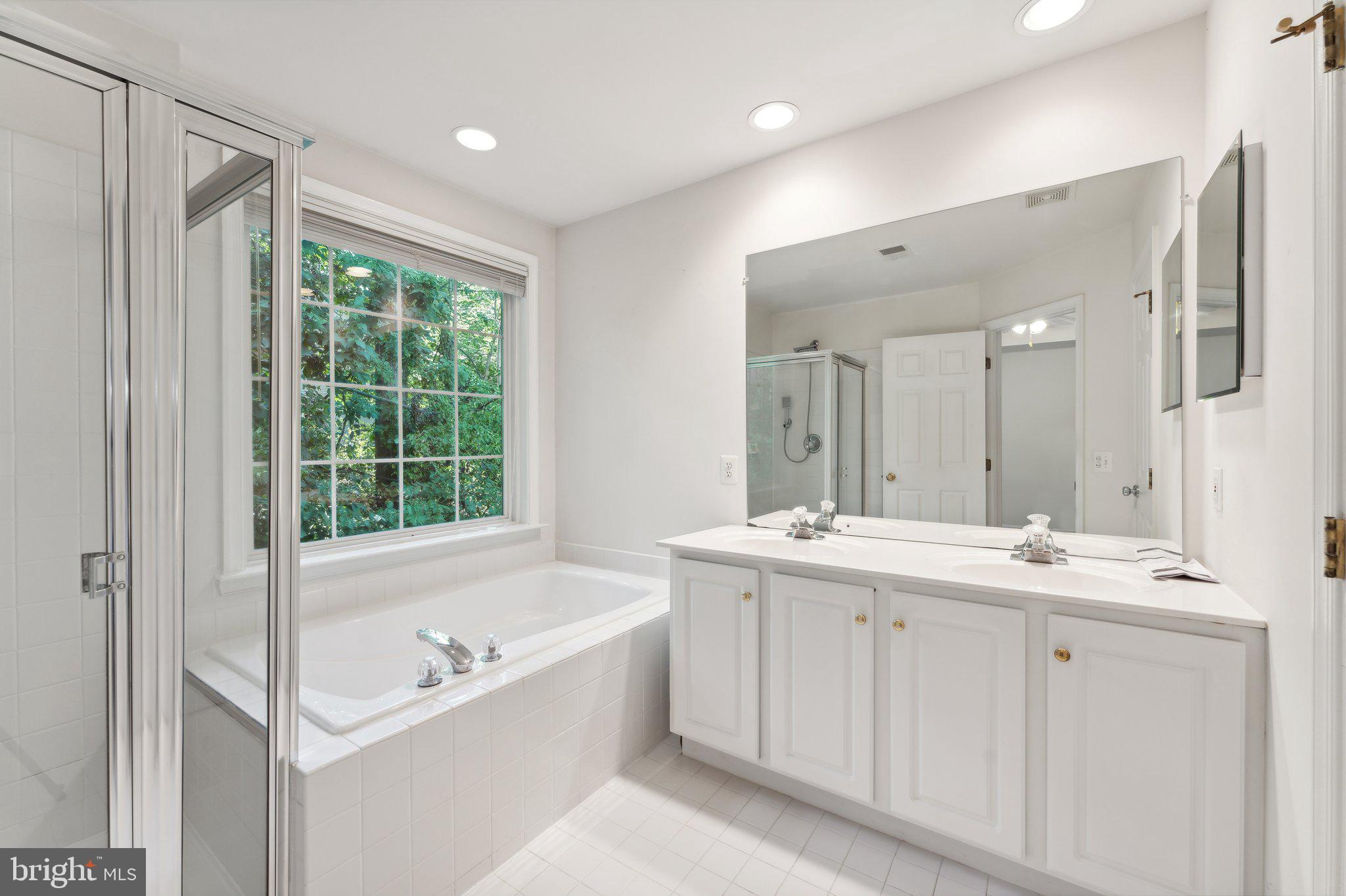 HERITAGE WOODS - Residential Lease