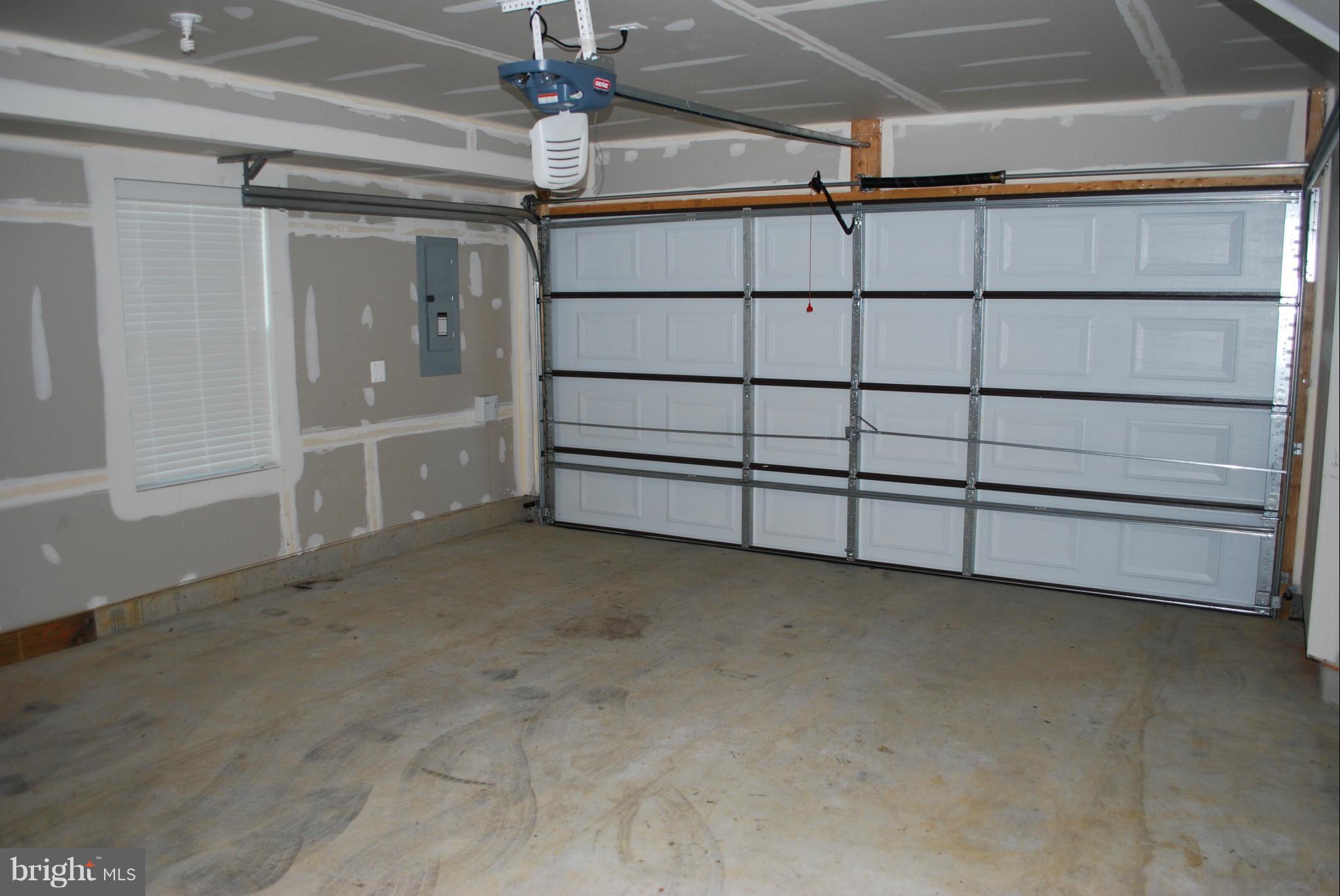 ST CHARLES SUB - GLENEAGLES - Residential Lease