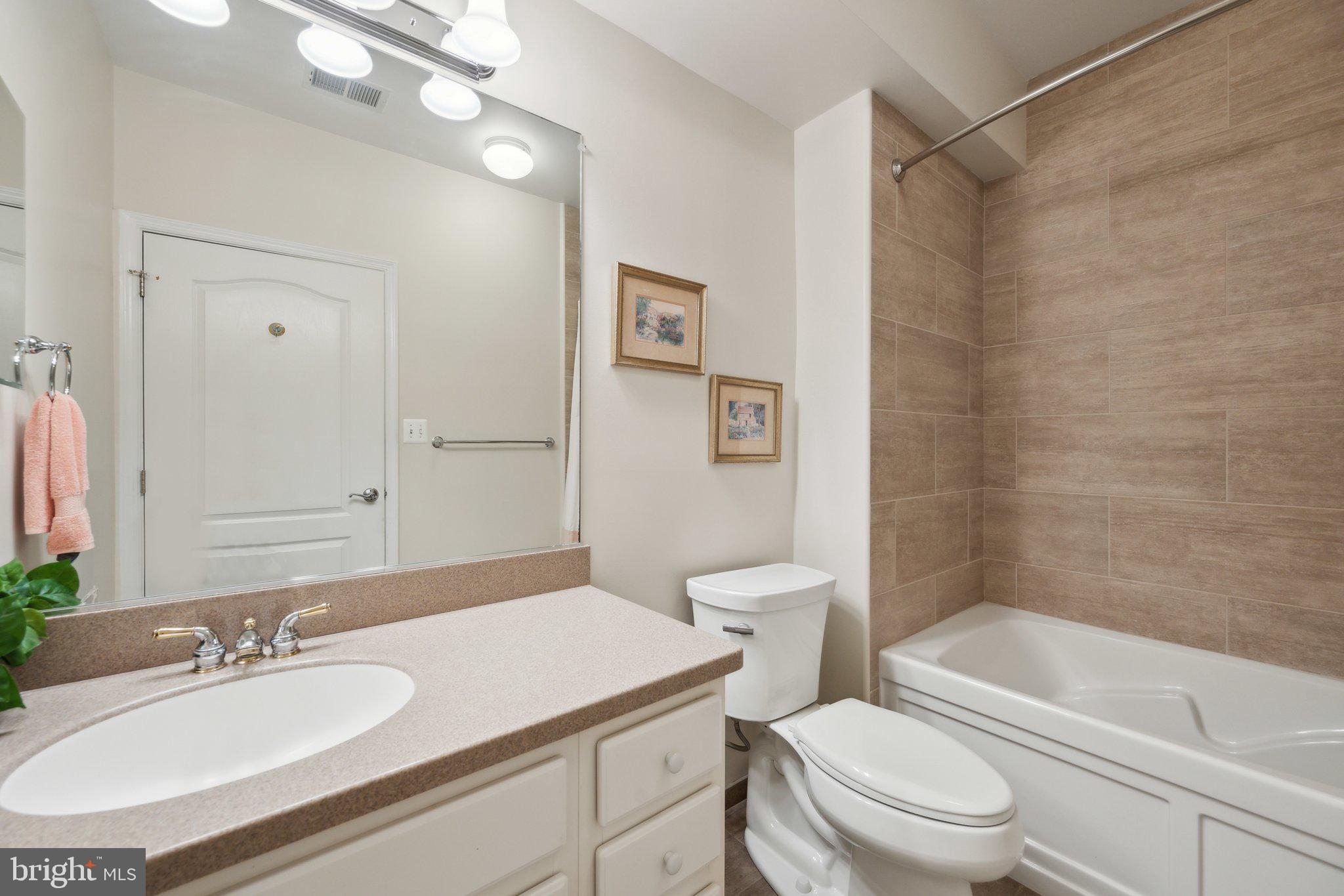 KING FARM BAILEYS COMMON - Residential