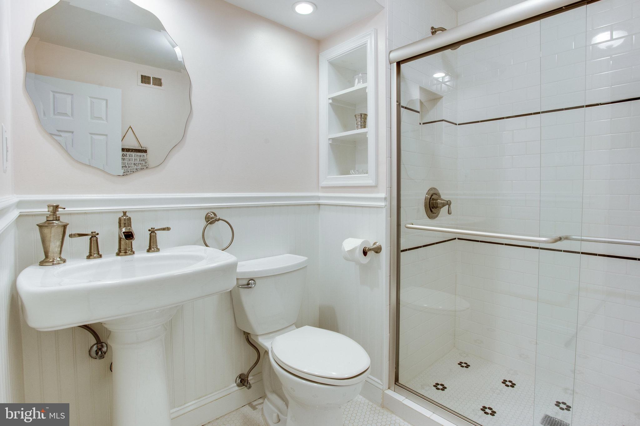 AMBERWOOD - Residential