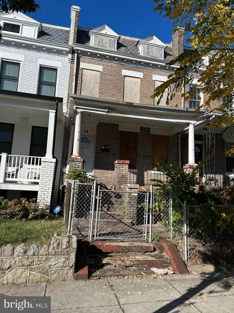 Townhouse For Sale - 28 Girard Street<br/> WASHINGTON, DC 20002