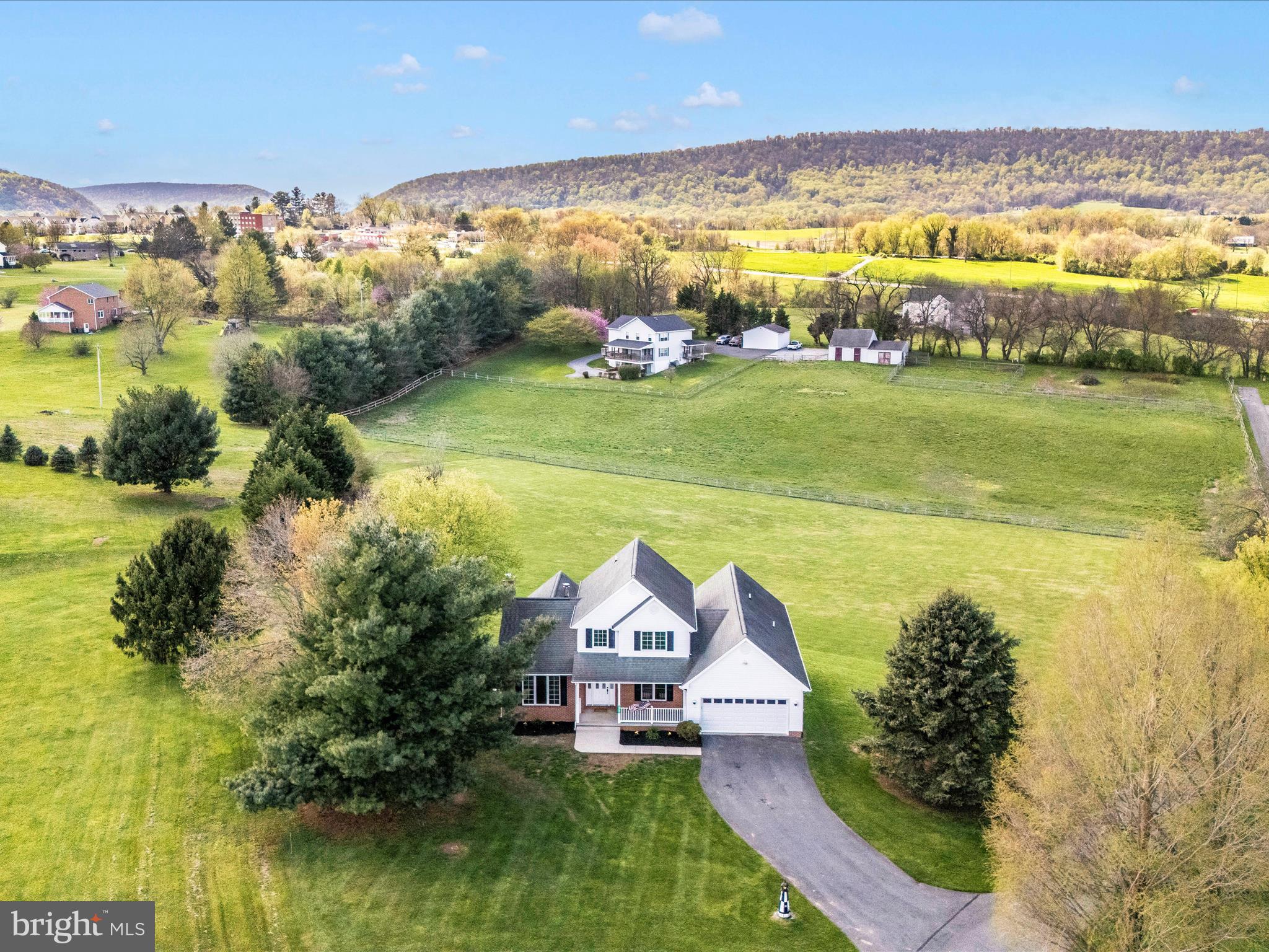 MAPLECREST FARM - Residential