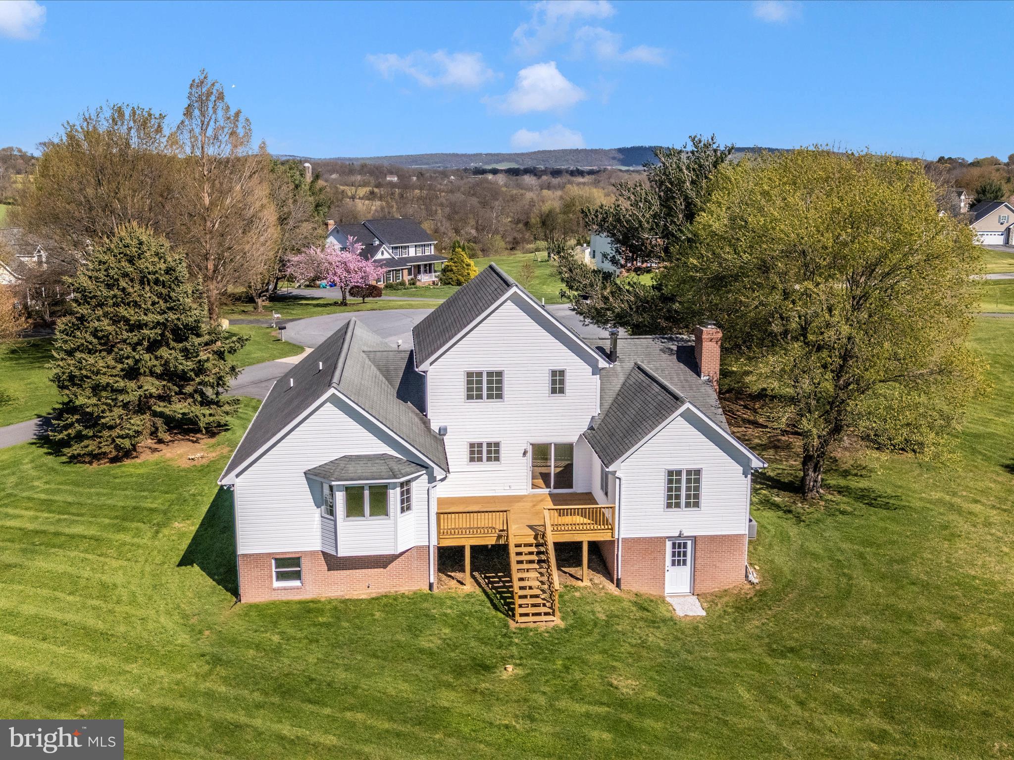 MAPLECREST FARM - Residential