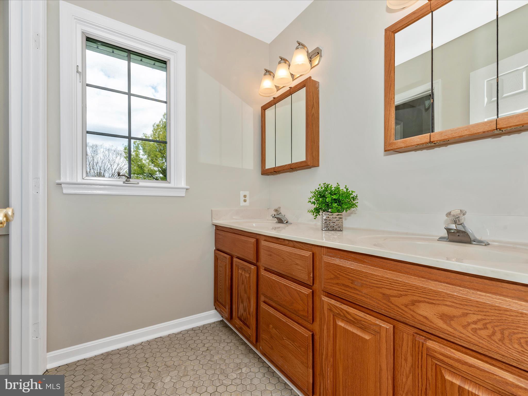 MAPLECREST FARM - Residential