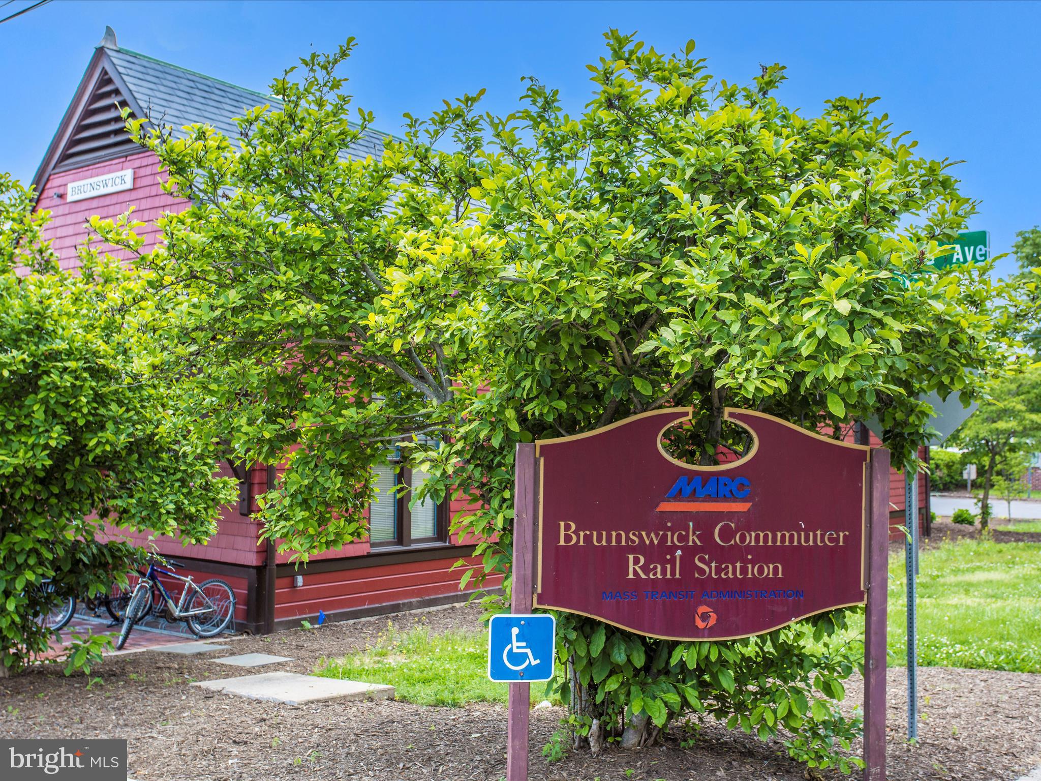 MAPLECREST FARM - Residential