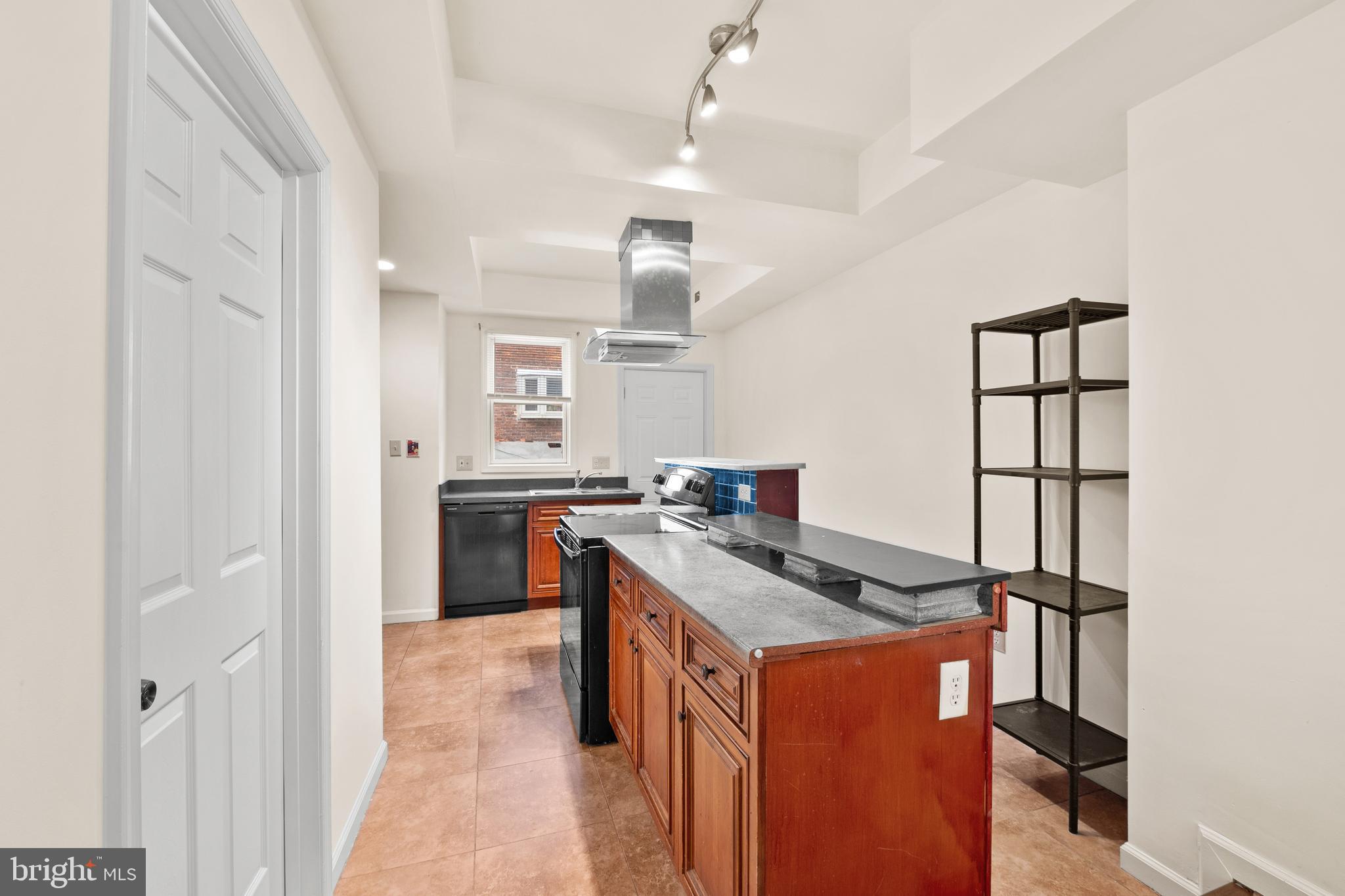 WASHINGTON VILLAGE - Residential