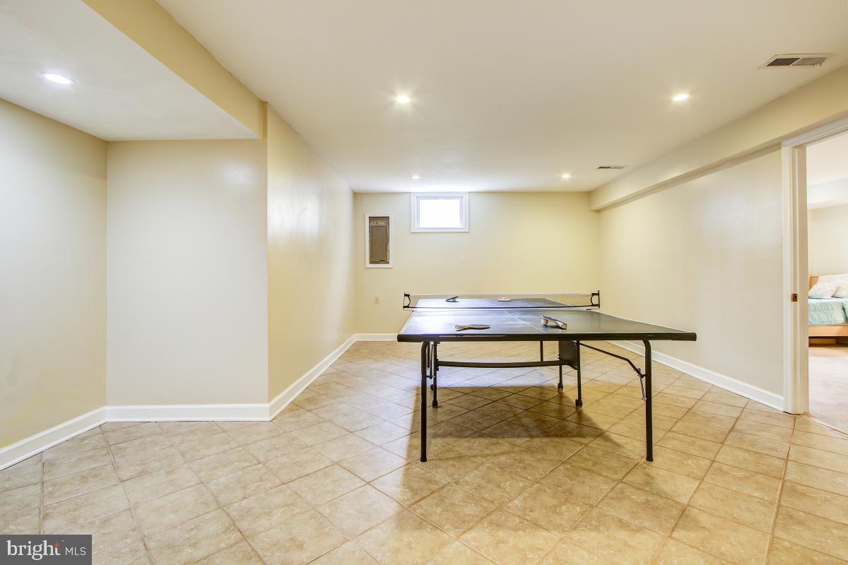 INDIAN OAKS - Residential