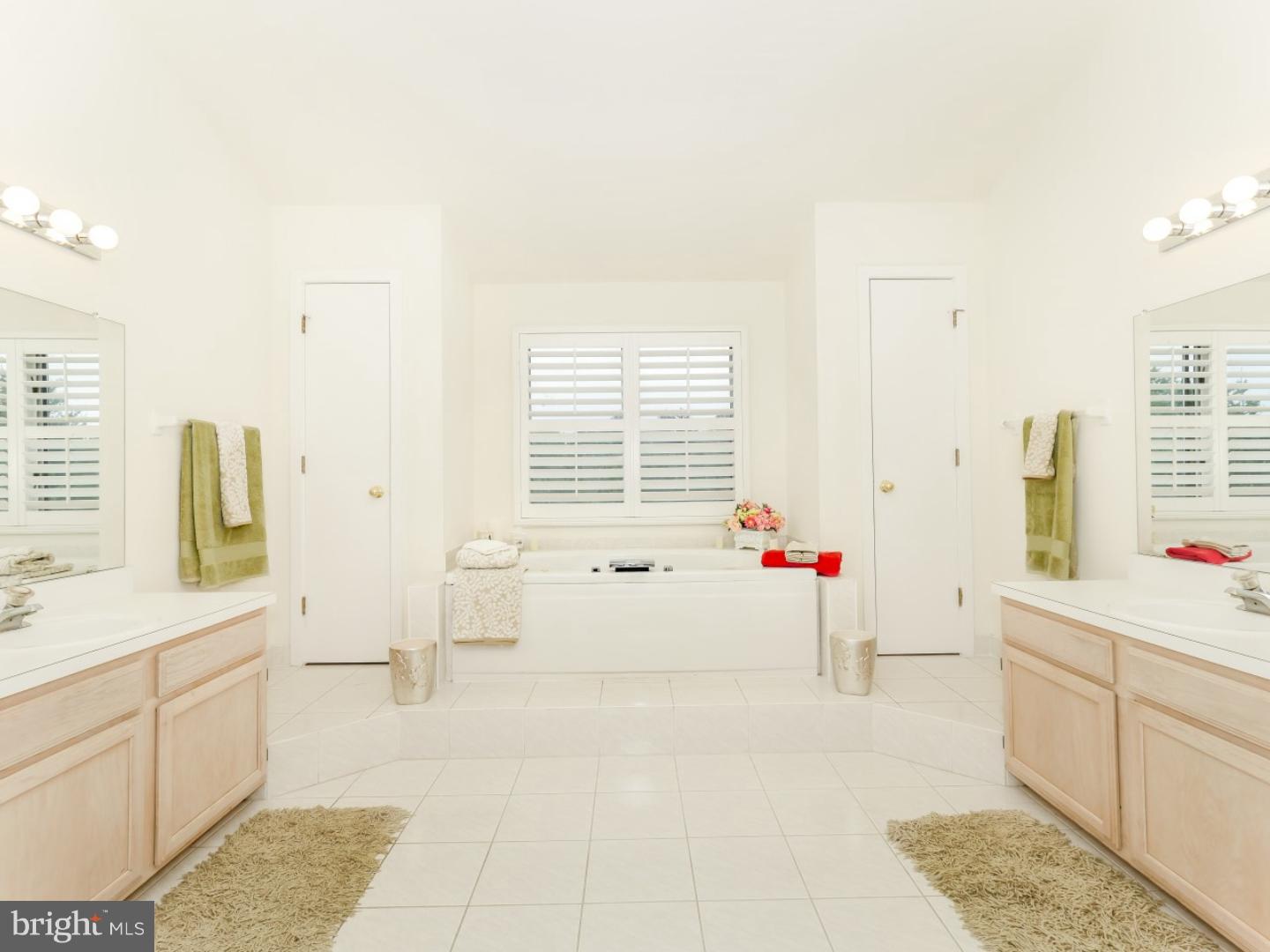 HILLS AT NORTHAMPT - Residential