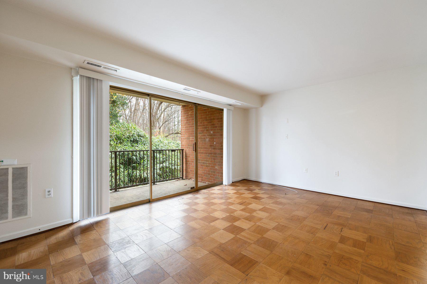 PLYMOUTH GARDENS - Residential Lease