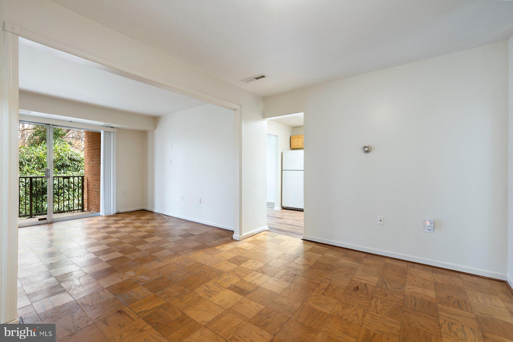 PLYMOUTH GARDENS - Residential Lease