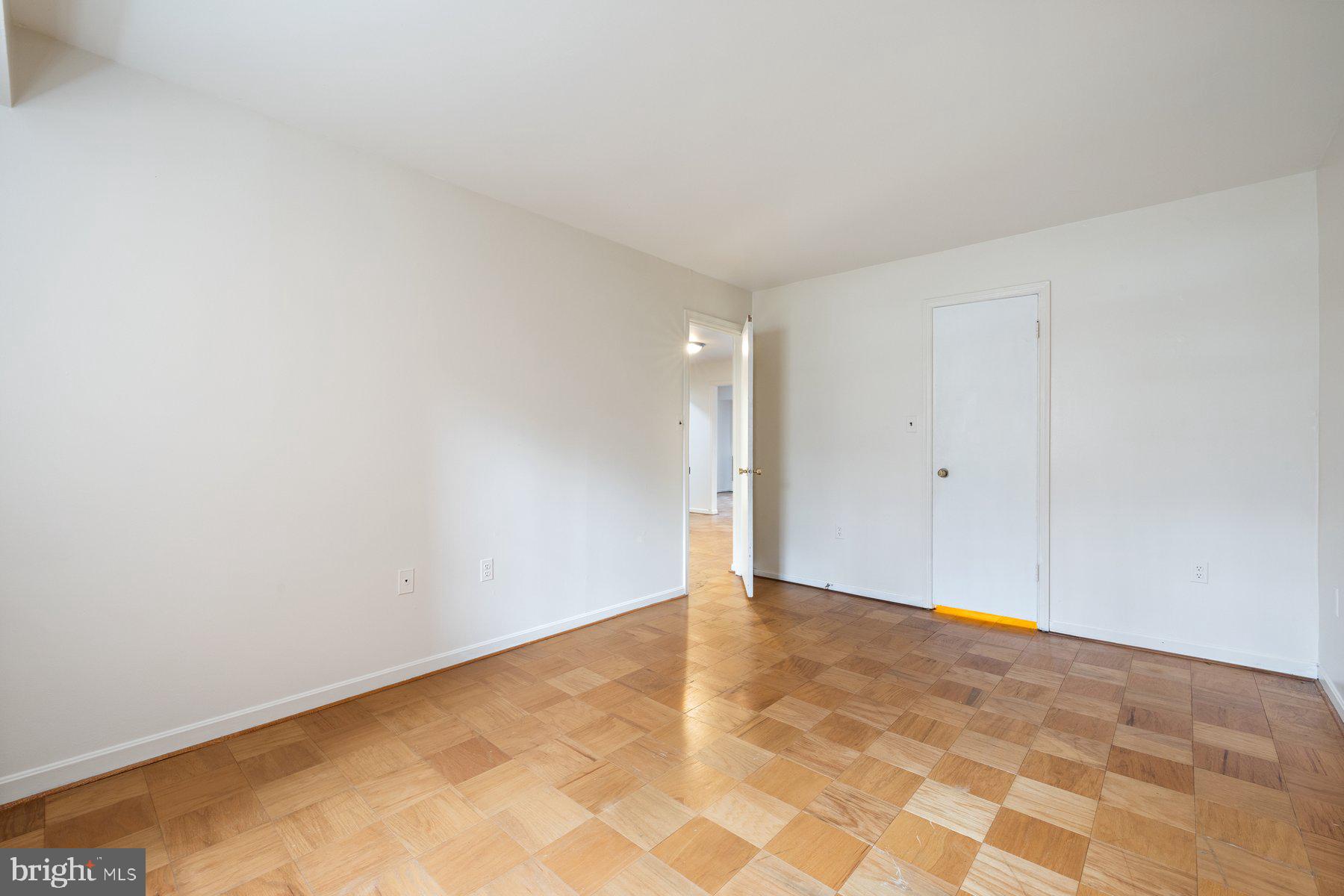 PLYMOUTH GARDENS - Residential Lease