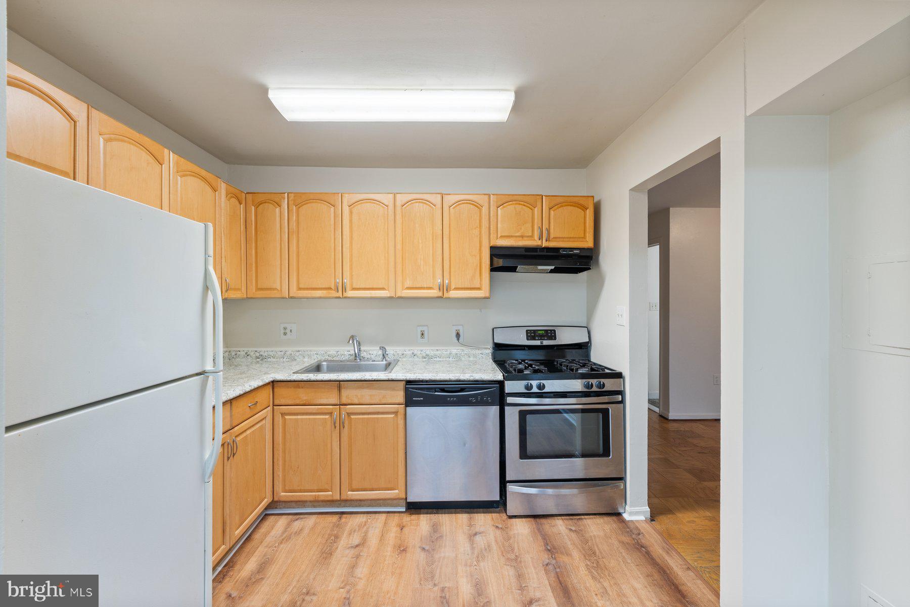 PLYMOUTH GARDENS - Residential Lease