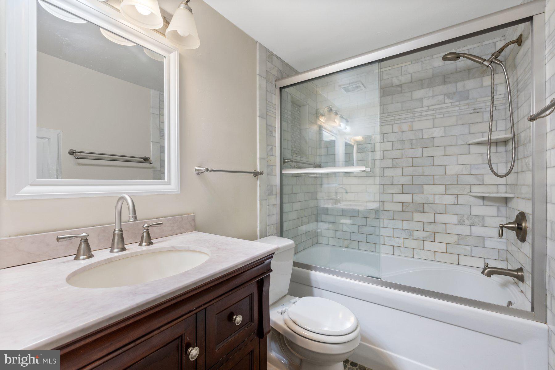 PLYMOUTH GARDENS - Residential Lease