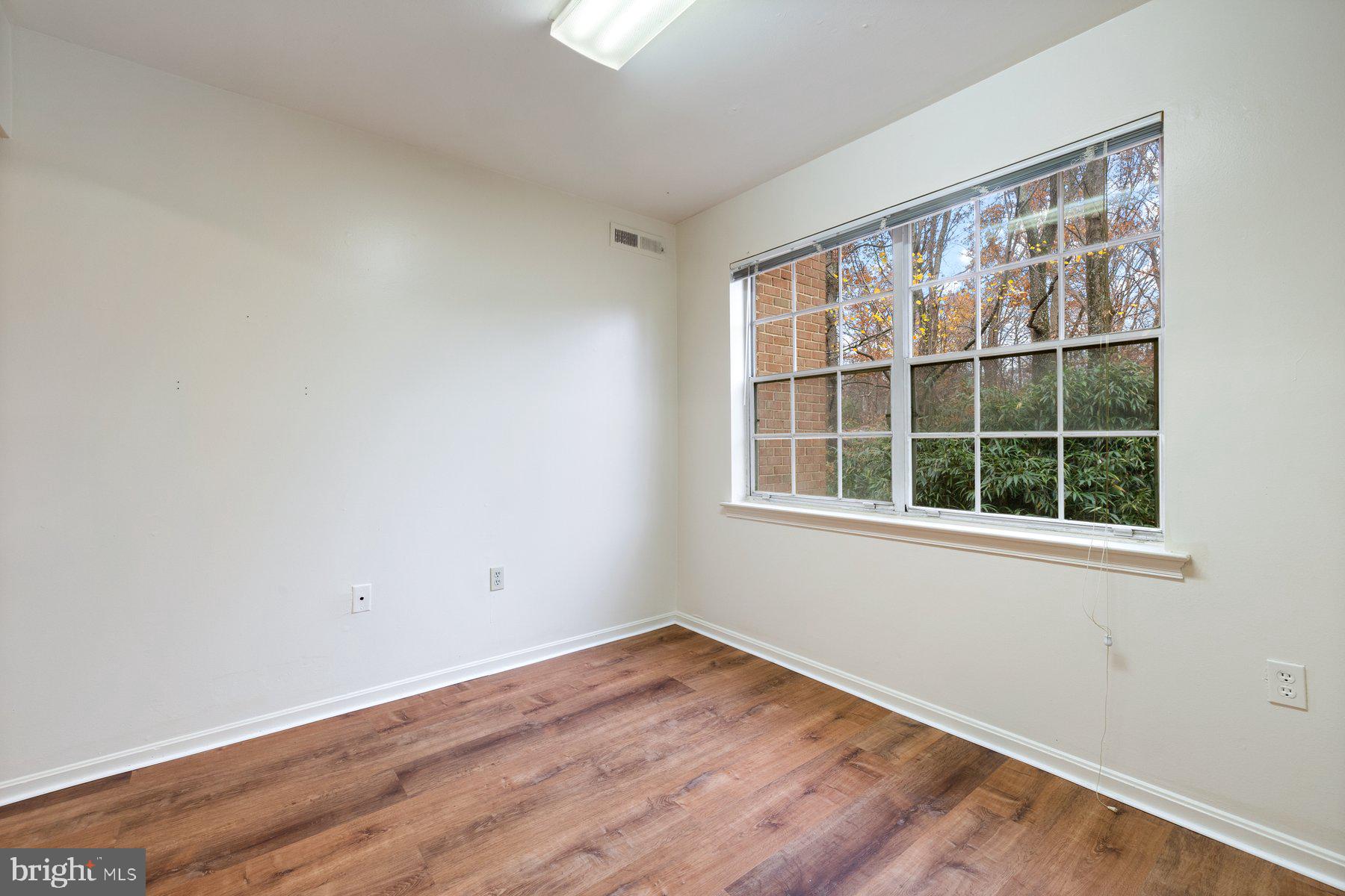 PLYMOUTH GARDENS - Residential Lease