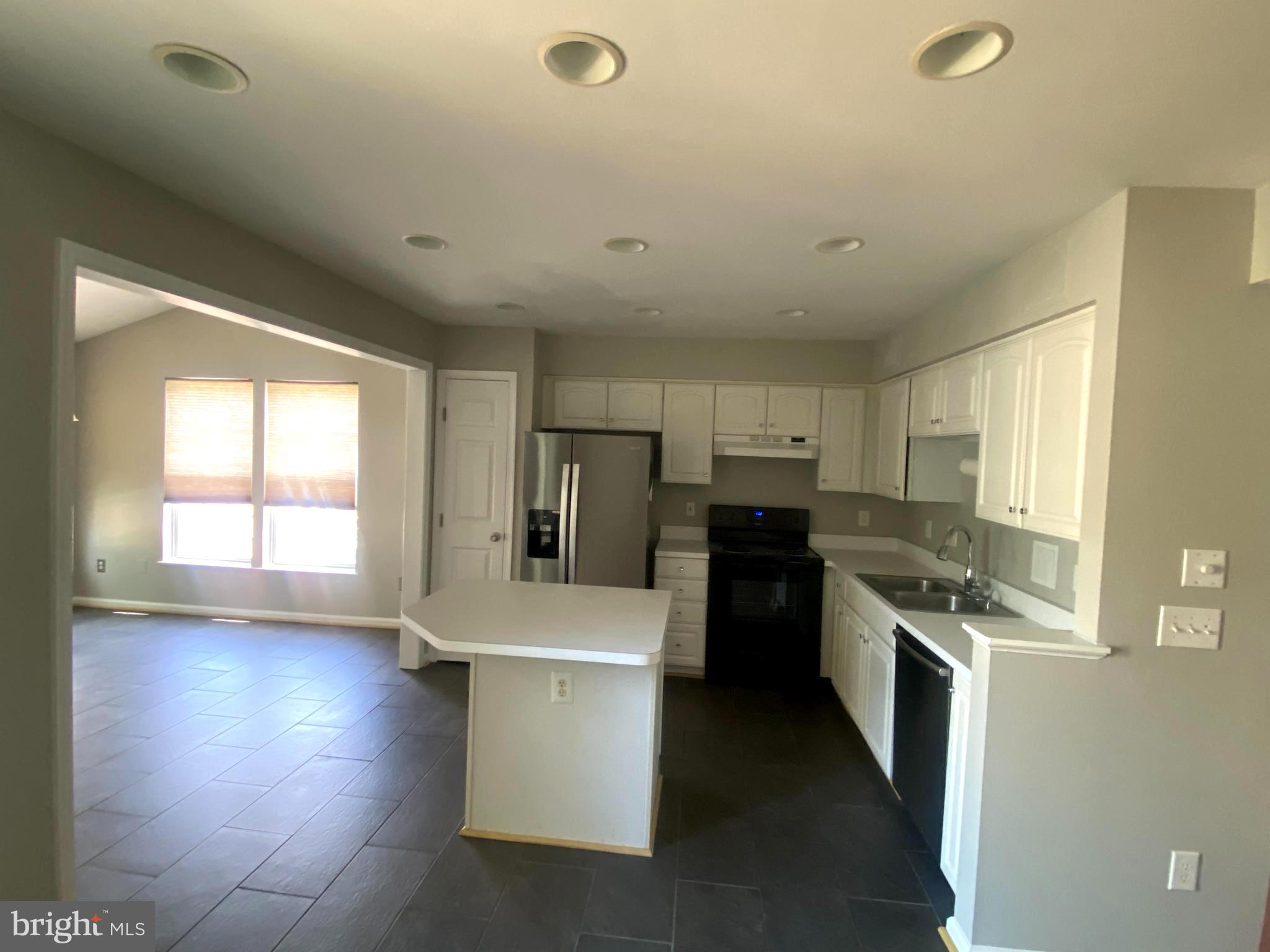 RIVERSIDE VILLAGES - Residential Lease