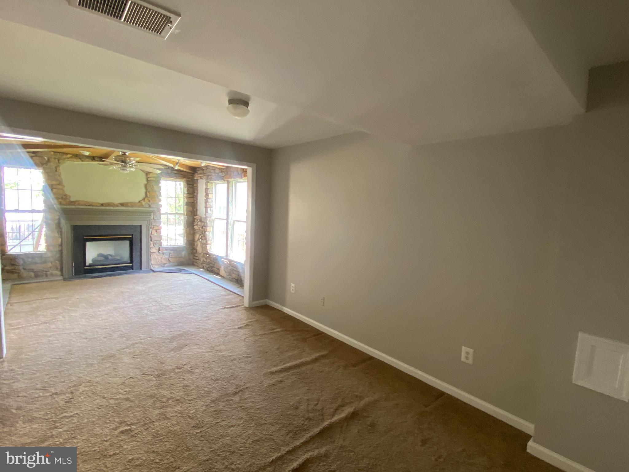 RIVERSIDE VILLAGES - Residential Lease