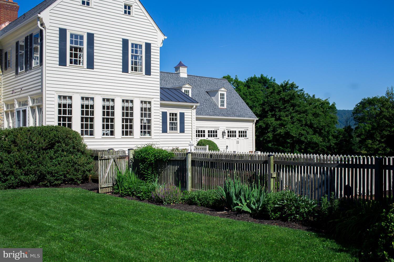 BISHOP - Residential