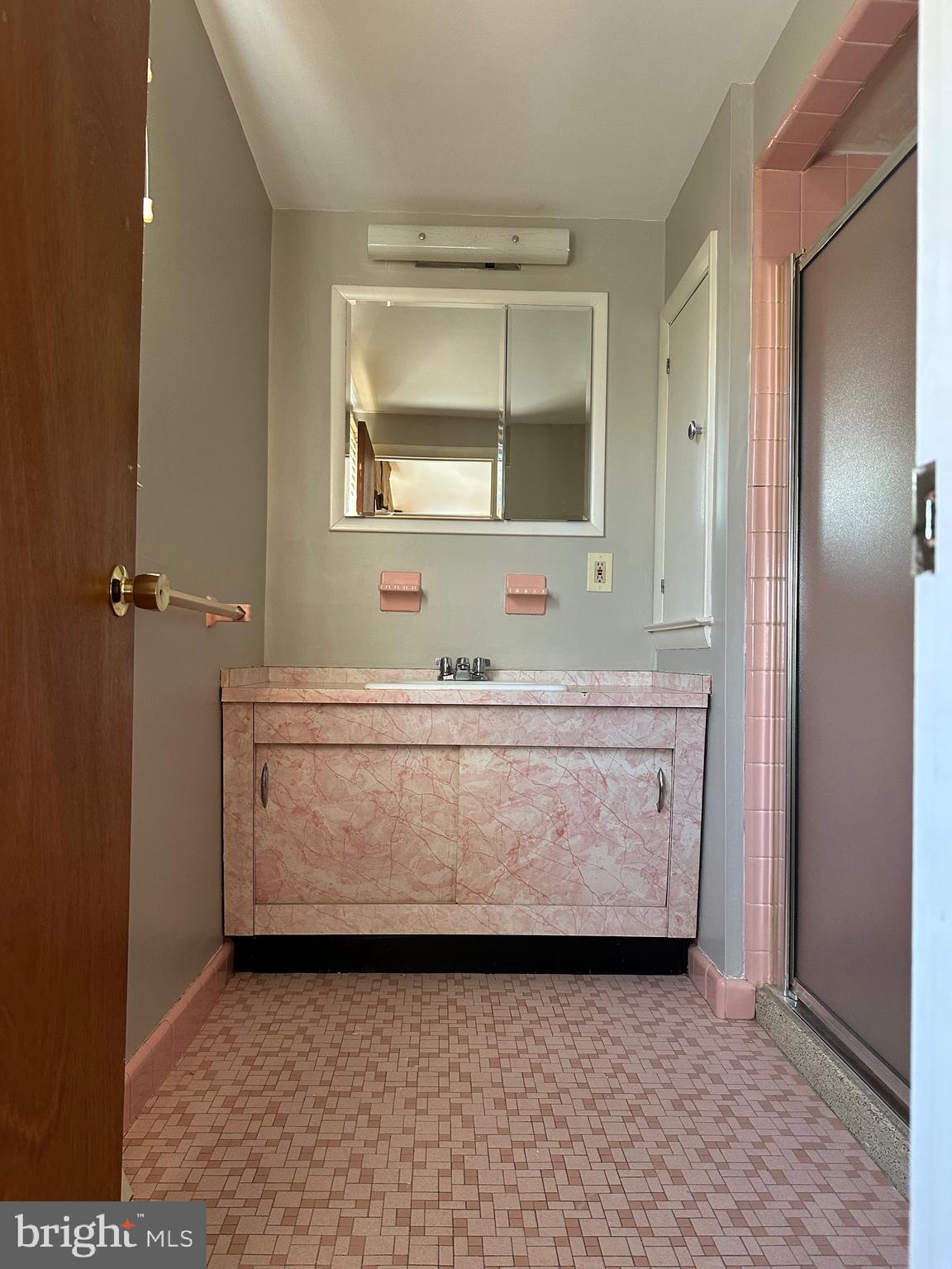 SOMERTON - Residential