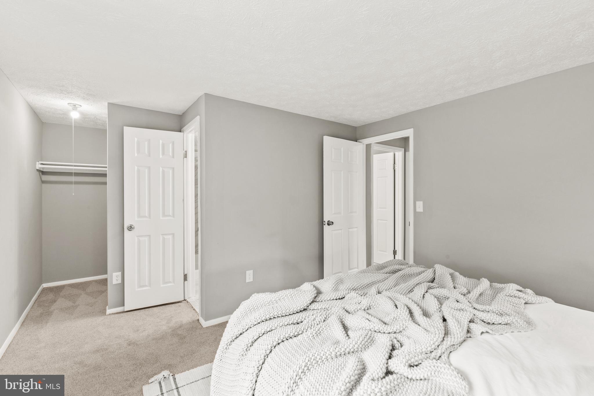 HARMANS WOODS - Residential