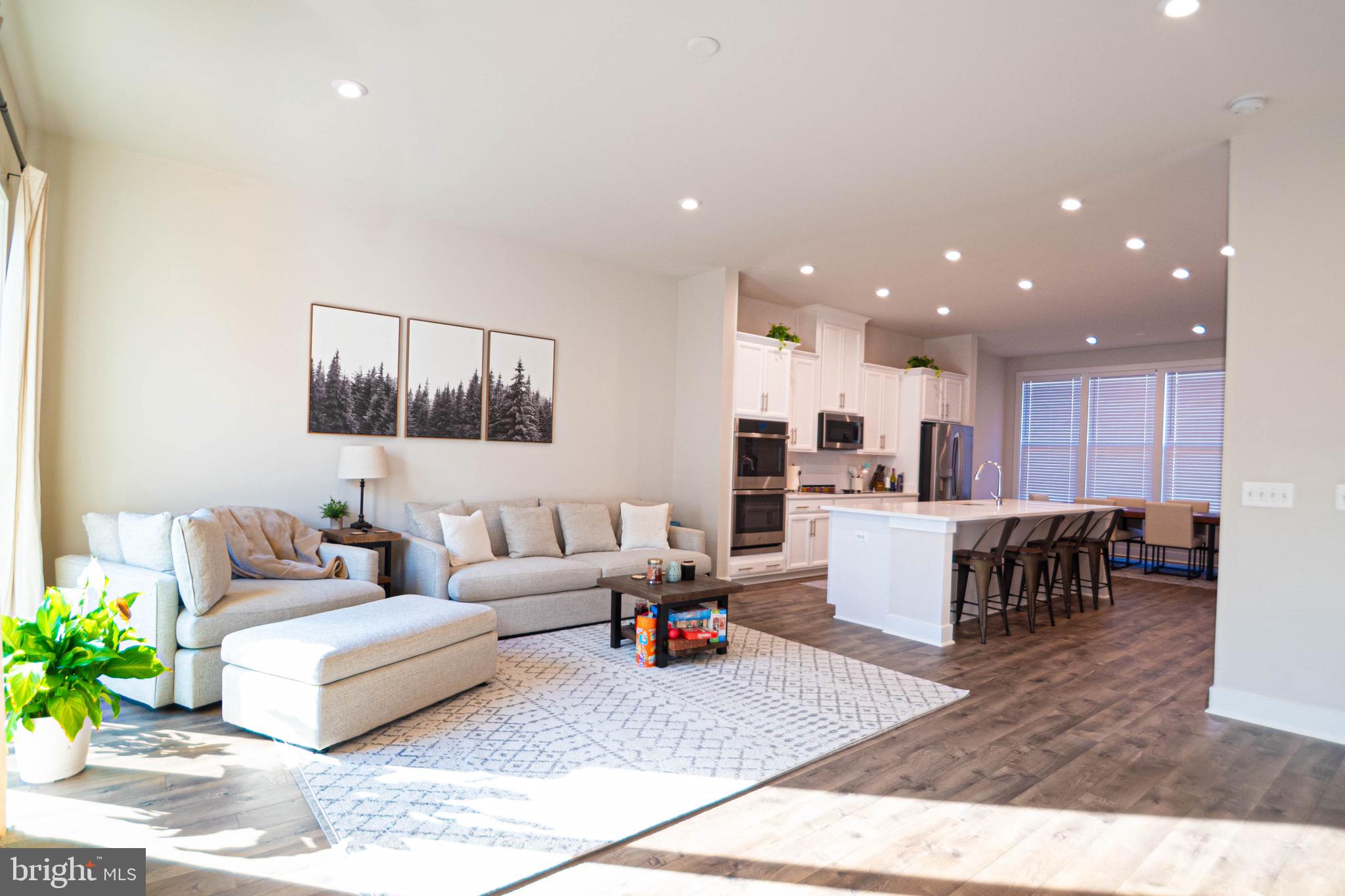 2453 LIBERTY LOOP