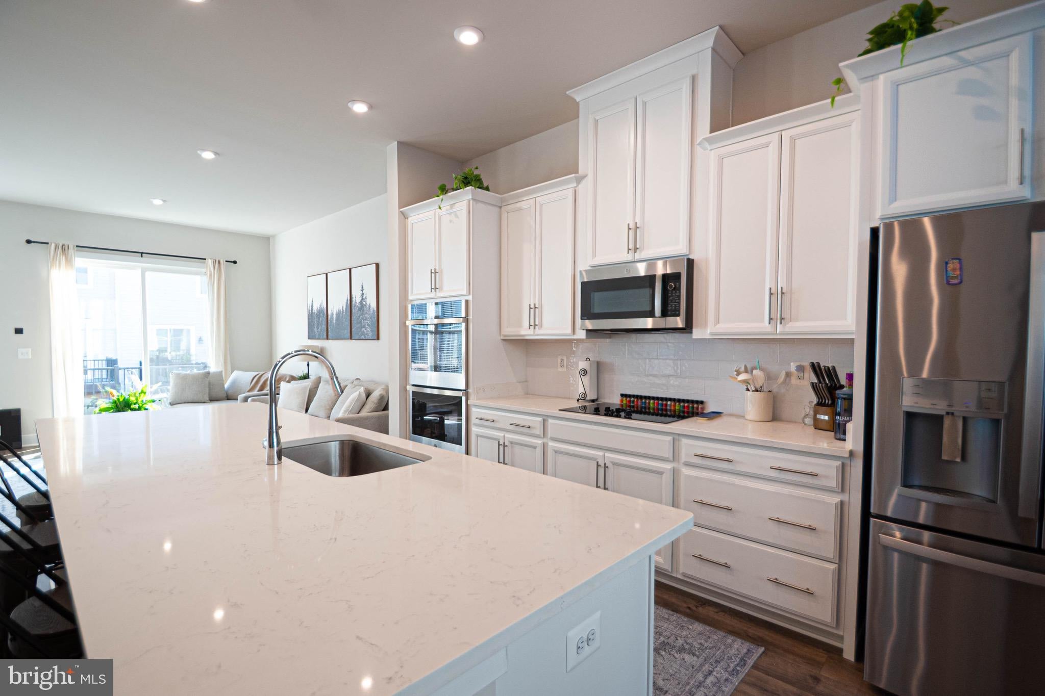 2453 LIBERTY LOOP