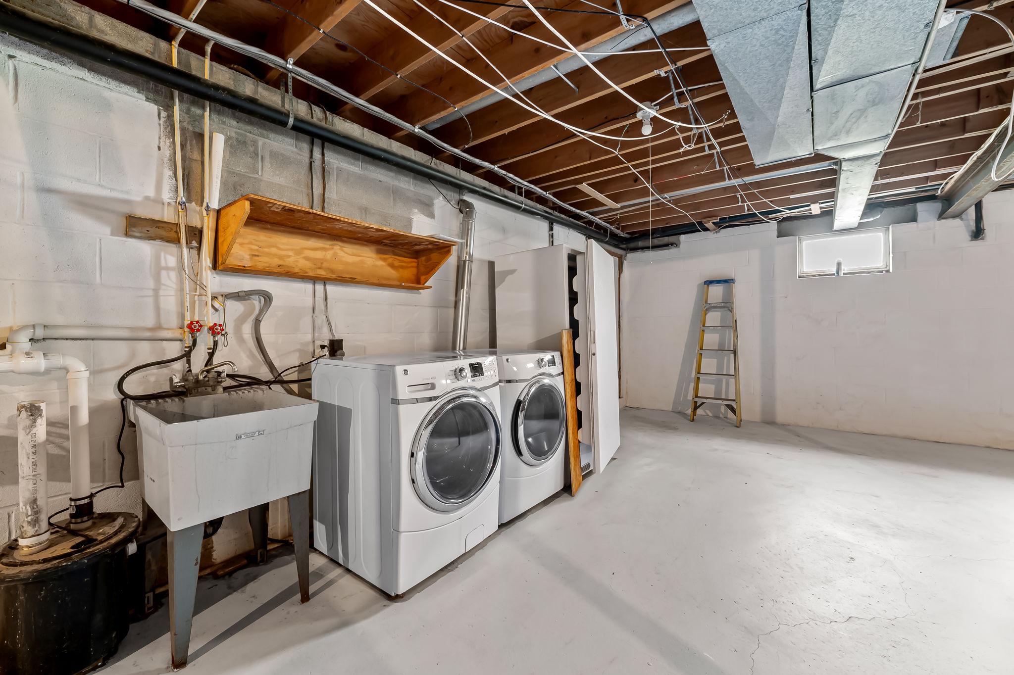 HARFORD MANOR FARMS - Residential