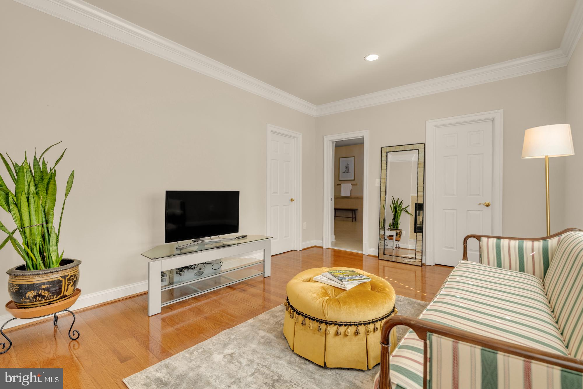 LINWAY PARK OF MCLEAN - Residential