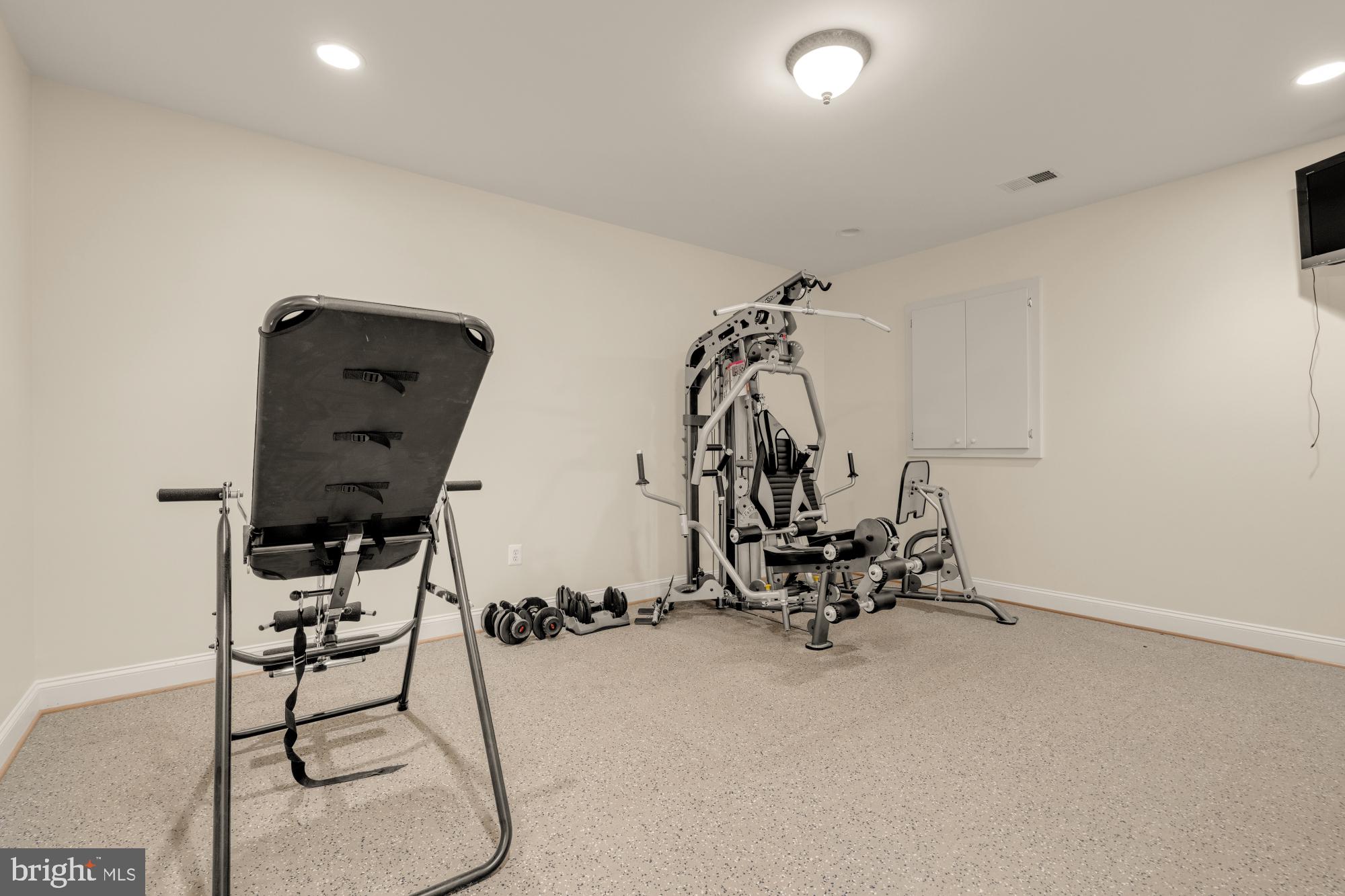 LINWAY PARK OF MCLEAN - Residential