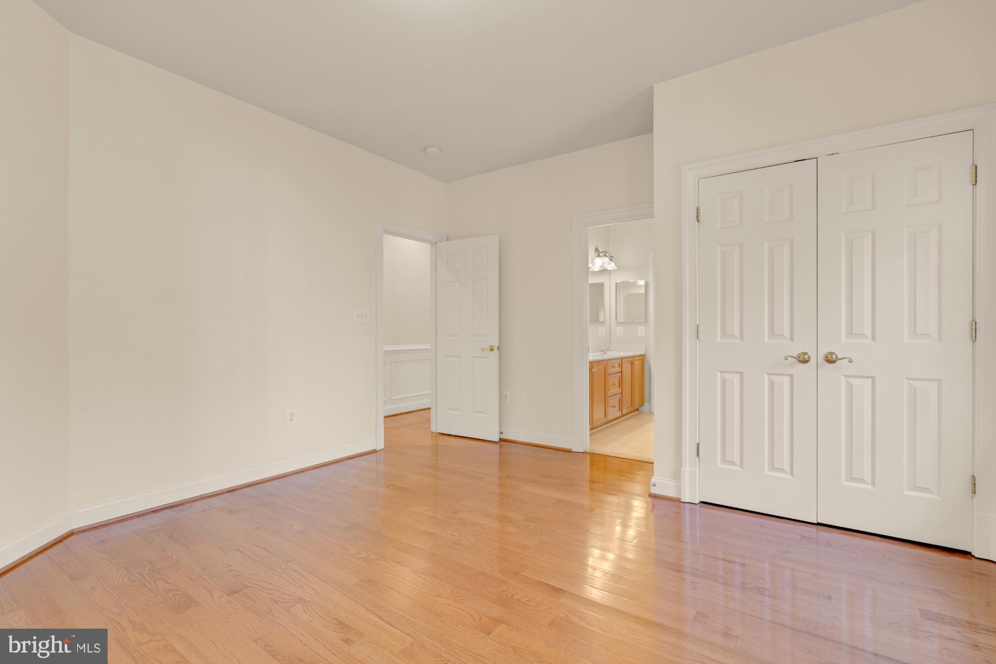 LINWAY PARK OF MCLEAN - Residential