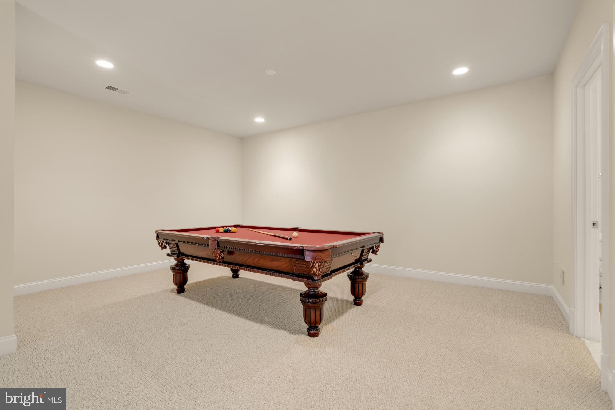 LINWAY PARK OF MCLEAN - Residential