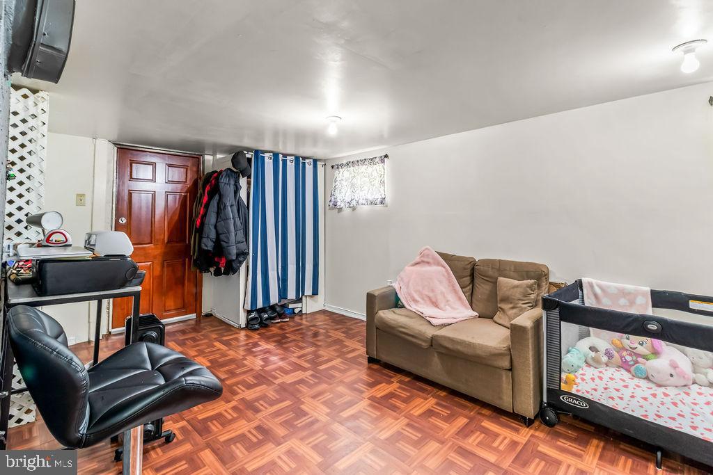 HYATTSVILLE HILLS - Residential