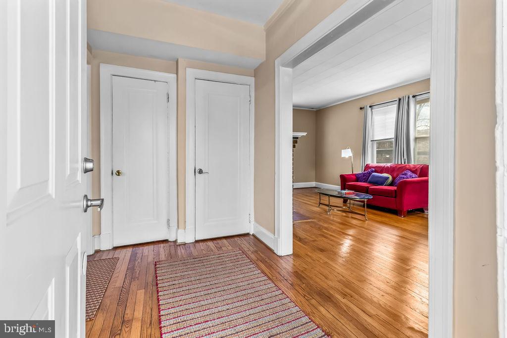 HYATTSVILLE HILLS - Residential