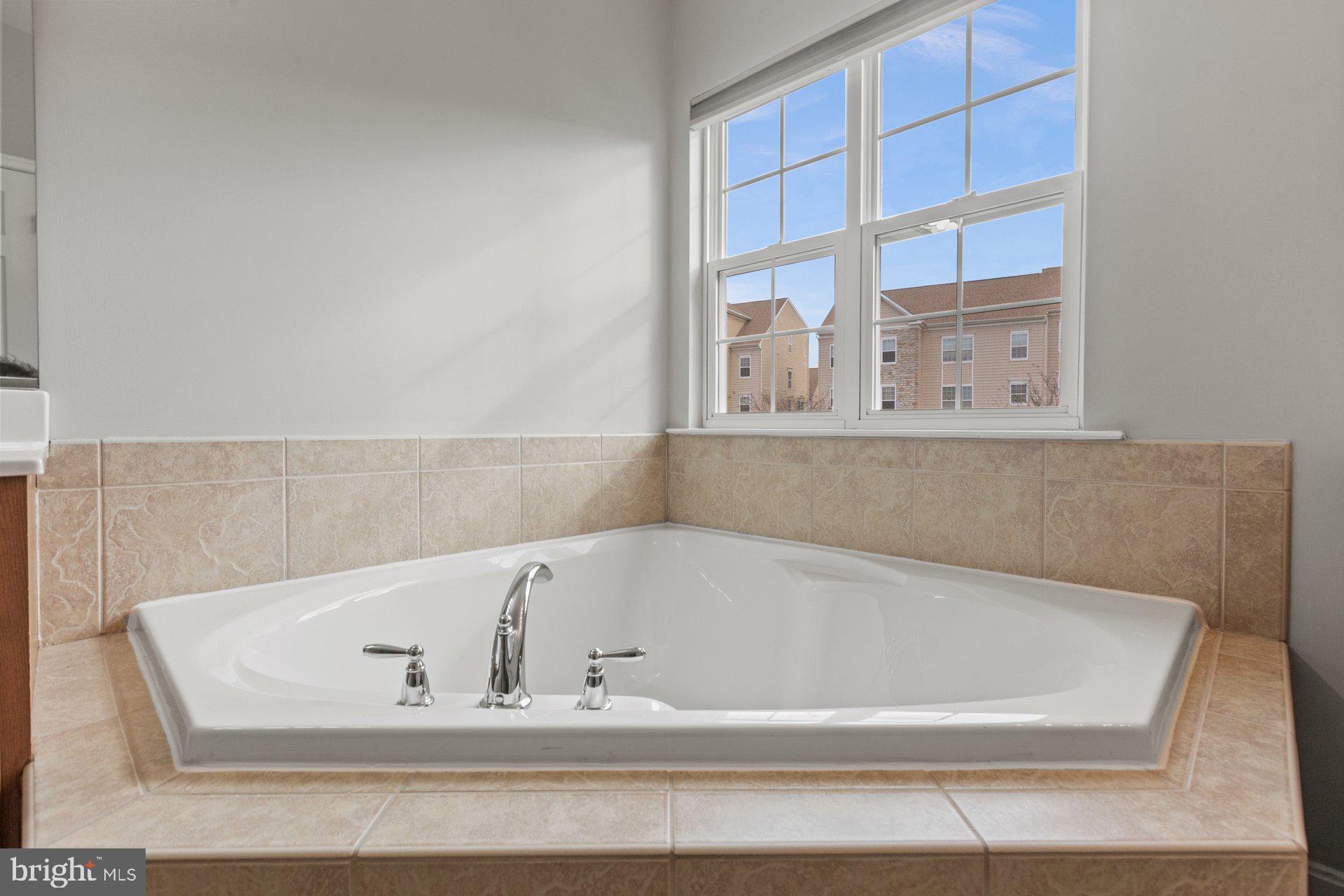 SAN FRANCISCO BY THE BAY - Residential Lease