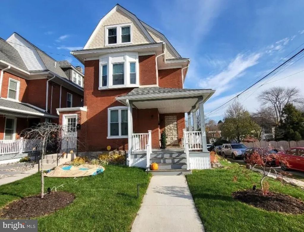 Photo of 207 South Avenue #3, MEDIA, PA 19063 (MLS # PADE2105646)