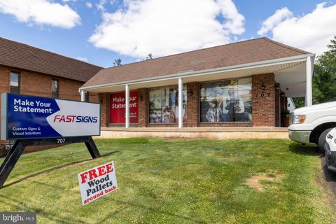 Photo of 707 Easton Road, WILLOW GROVE, PA 19090 (MLS # PAMC2184854)