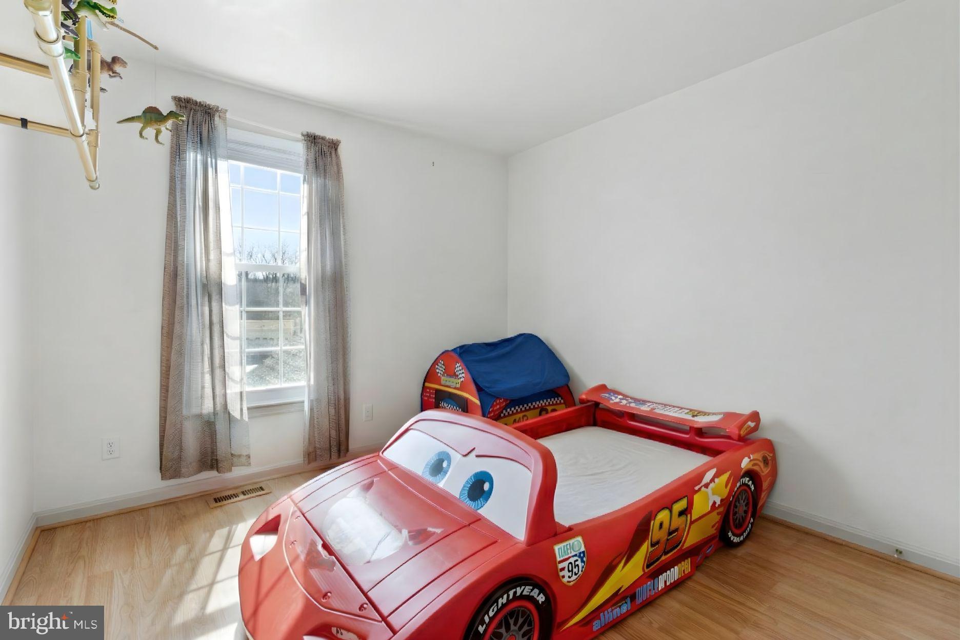 WHITE HALL FOREST PLAT 6 - Residential