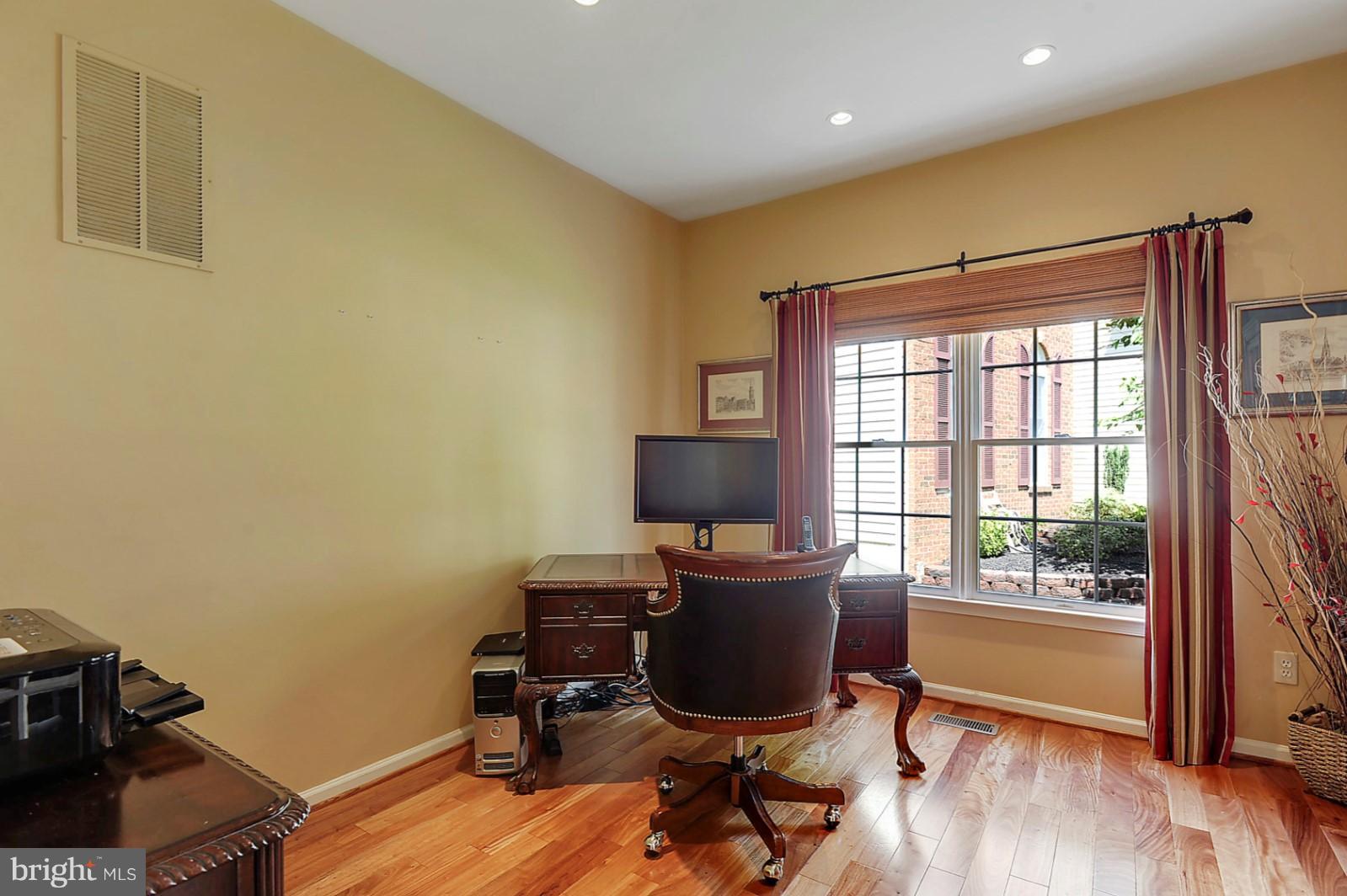 MIDDLETON FARM - Residential