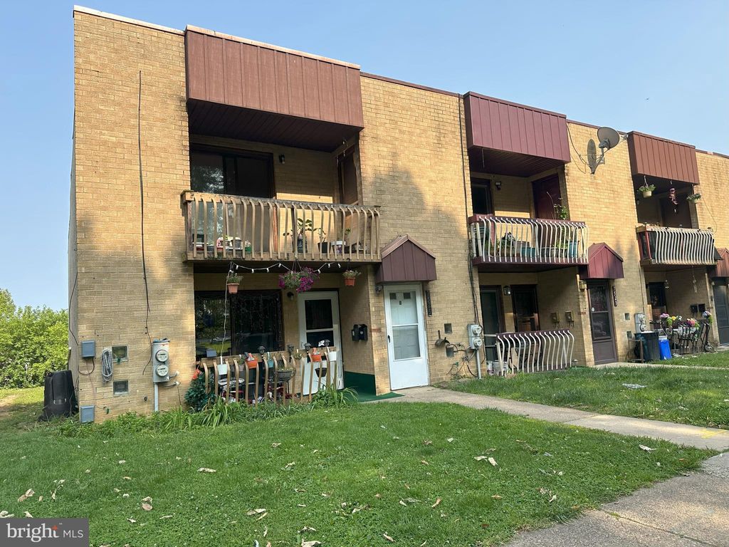 Photo of 7525 Calvert Street, PHILADELPHIA, PA 19152 (MLS # PAPH2576048)