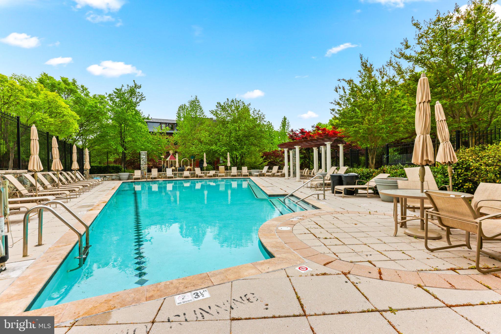 PARK POTOMAC - Residential
