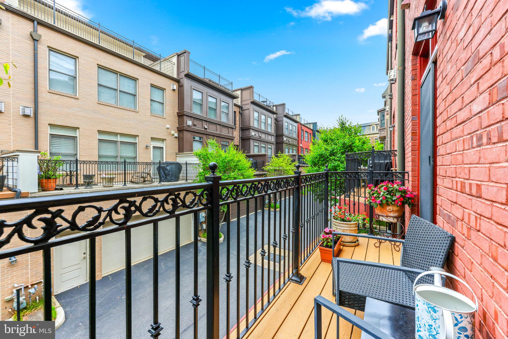PARK POTOMAC - Residential