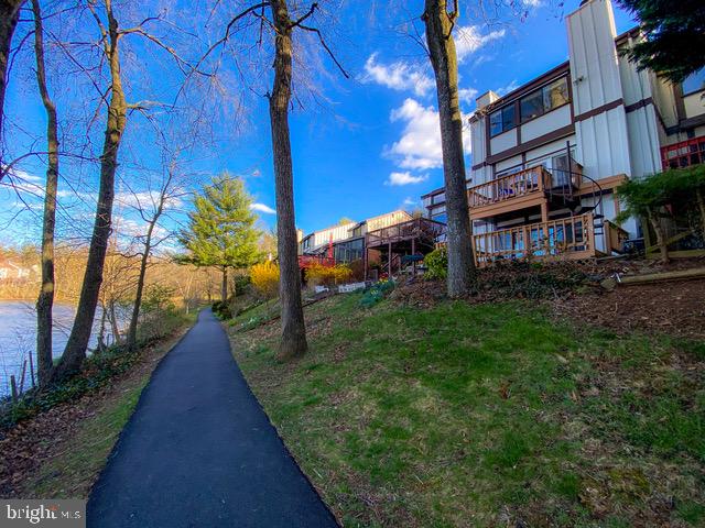 CHURCHILL TOWN - Residential Lease