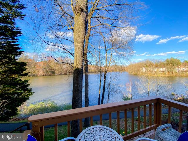 CHURCHILL TOWN - Residential Lease