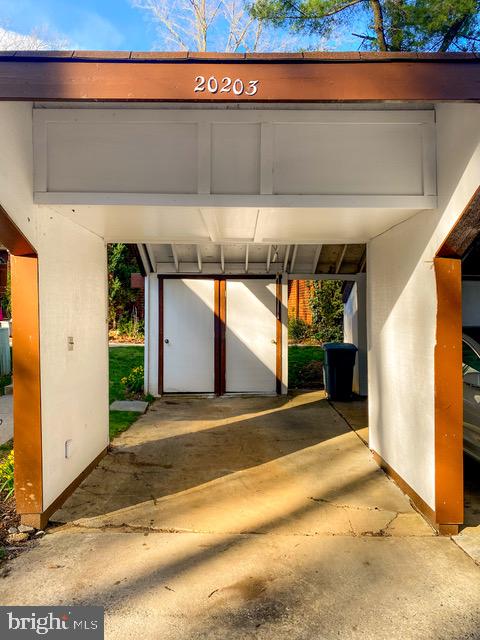 CHURCHILL TOWN - Residential Lease