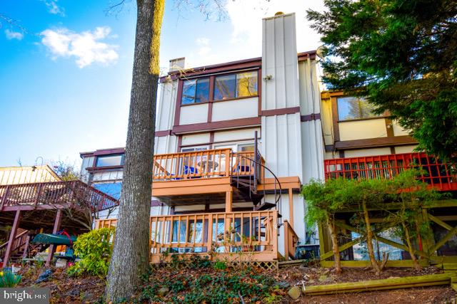 CHURCHILL TOWN - Residential Lease