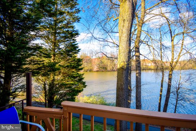 CHURCHILL TOWN - Residential Lease