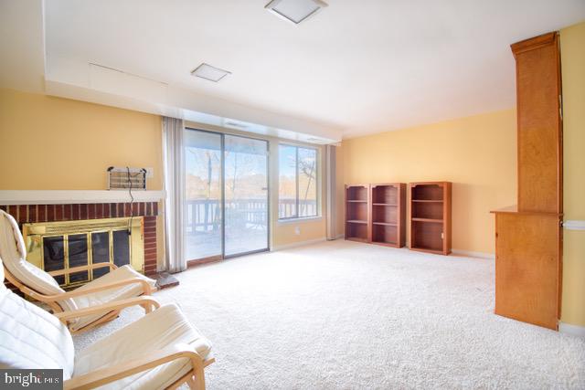 CHURCHILL TOWN - Residential Lease