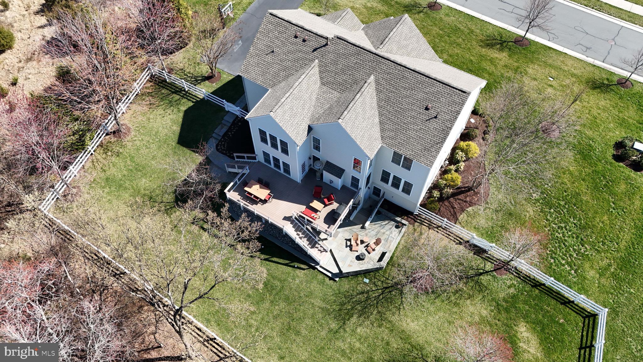 RED CEDAR - Residential