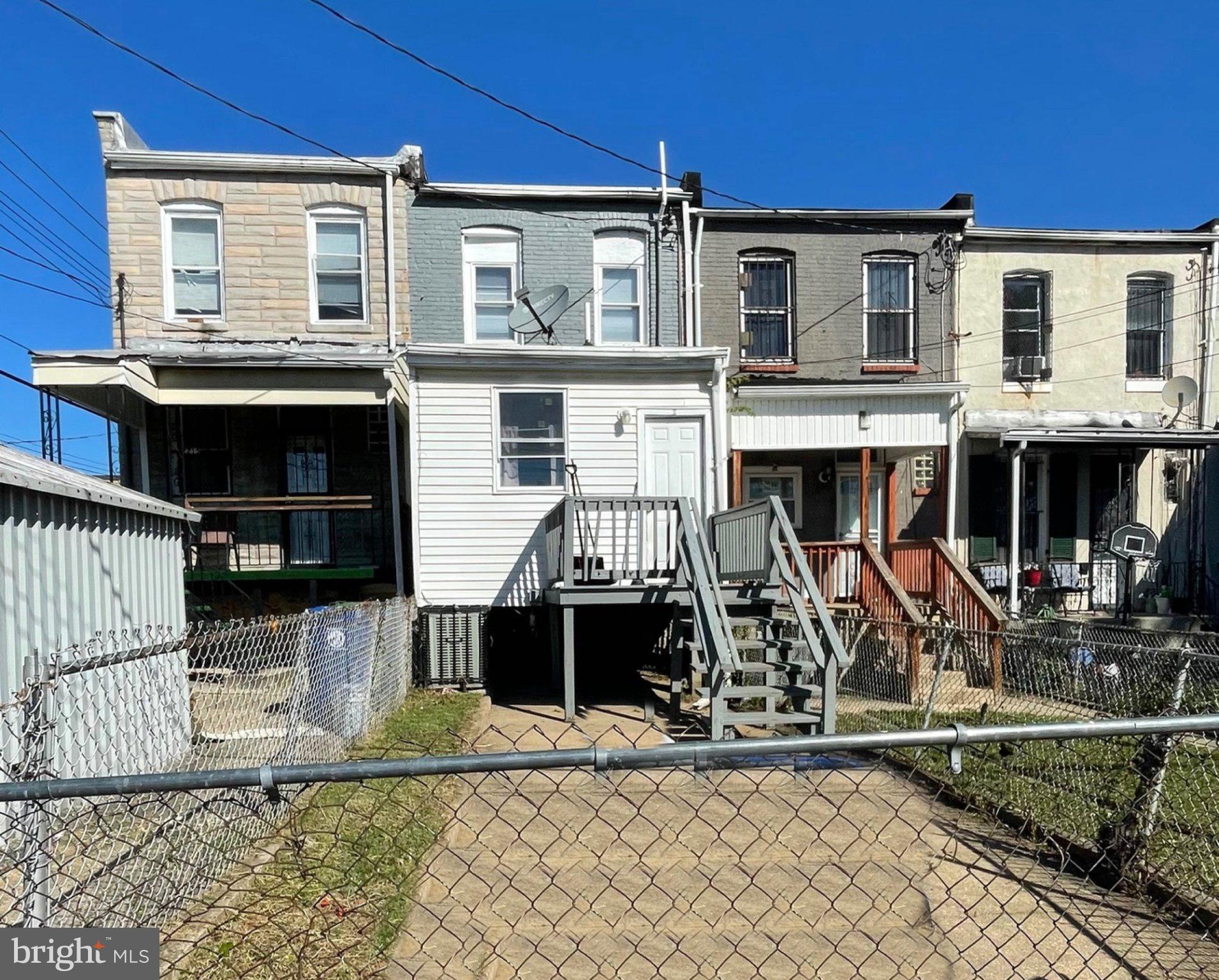 2213 BAKER STREET